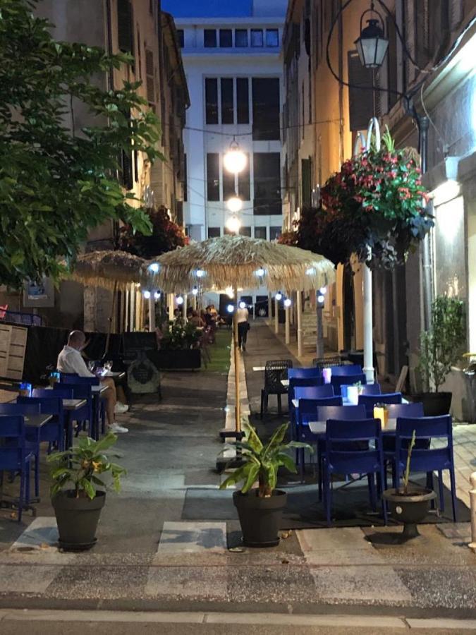 Magnifique T3 Dans Une Residence Au Centre De Toulon Exterior photo